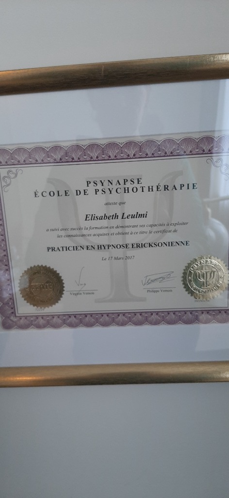 photo diplome Elisabeth LEULMI 