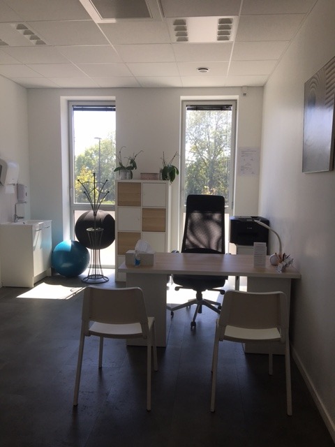 photo seance Virginie SAXER-LEFILLATRE SOPHROLOGUE