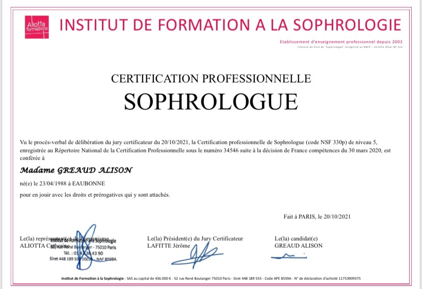 photo diplome Alison Gréaud 