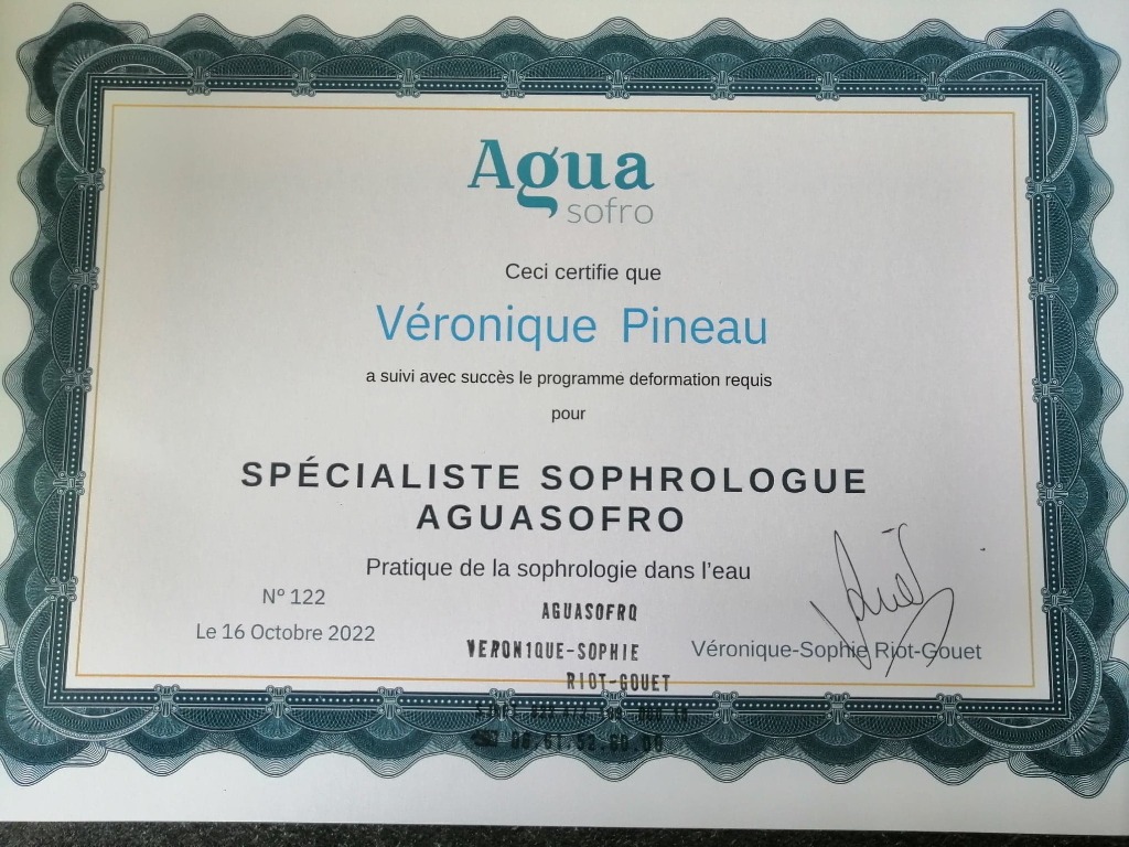 photo diplome Véronique Pineau Sophrologue