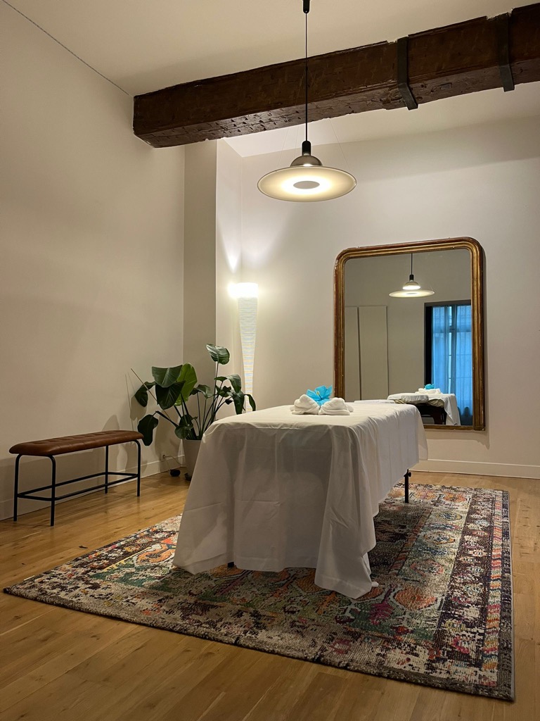 photo cabinet Valeria Velasquez