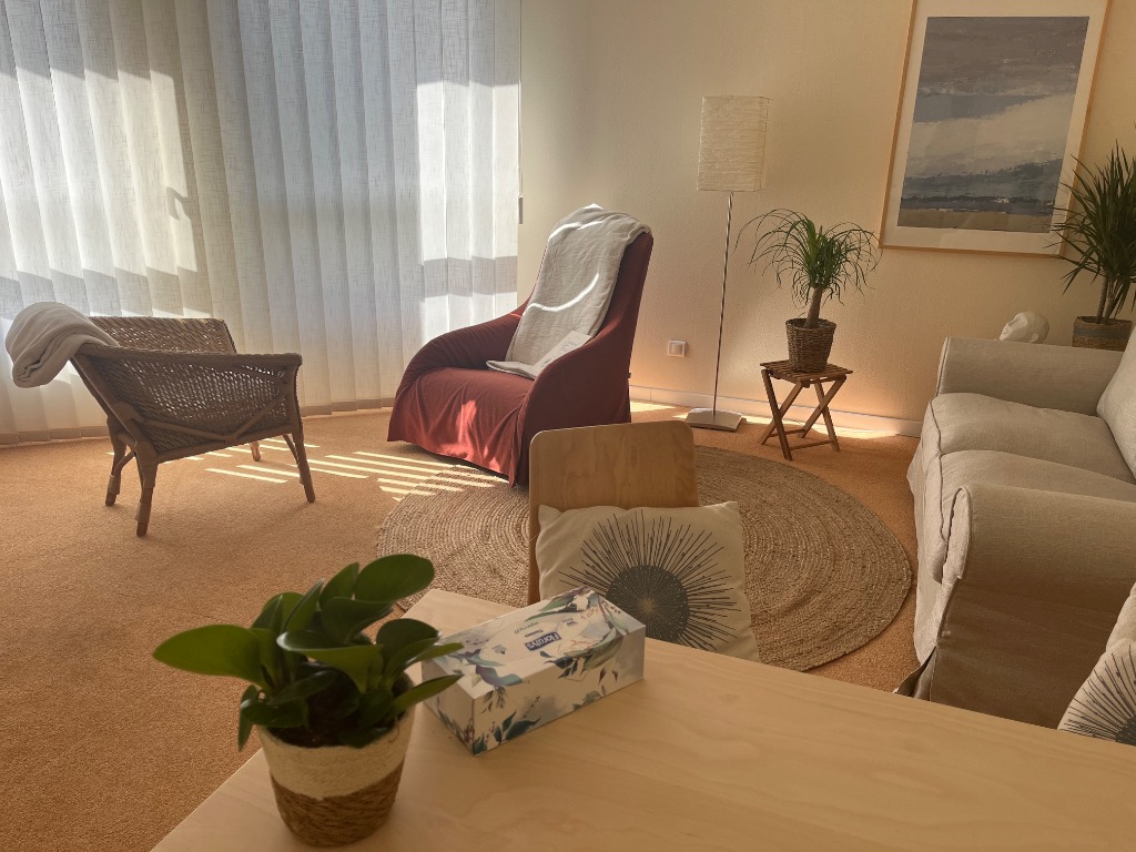 photo cabinet Karin Mikitz