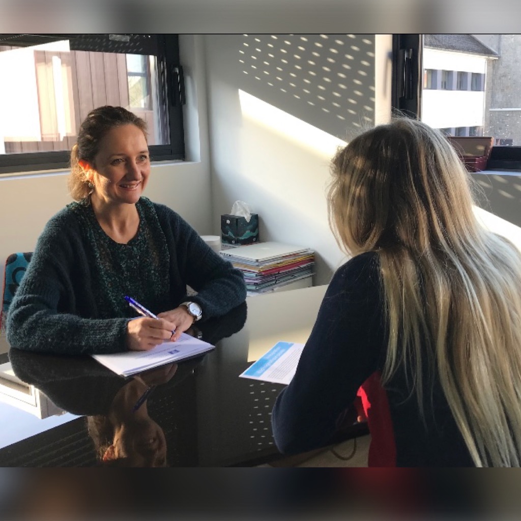 photo portrait Nelly Sudre - Sophro’Care - Sophrologie à Vichy