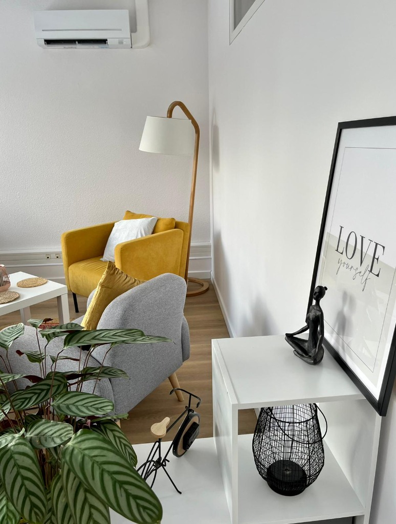 photo cabinet Charlyne DIEBOLD