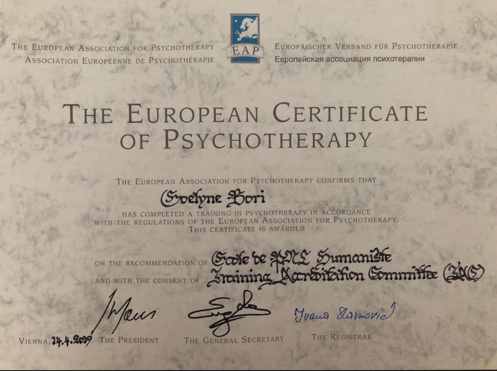 photo diplome Evelyne Bori