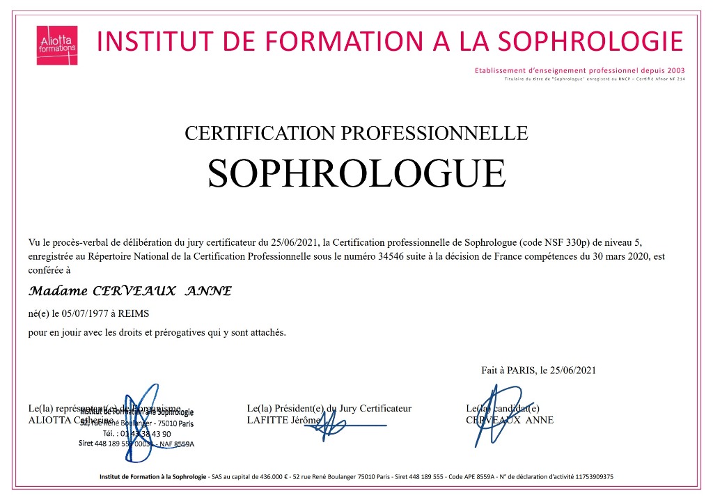 photo diplome ANNE CERVEAUX