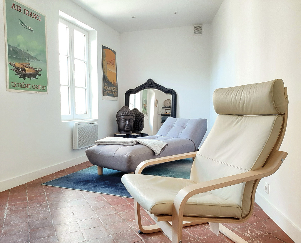 photo cabinet Estelle Brosset