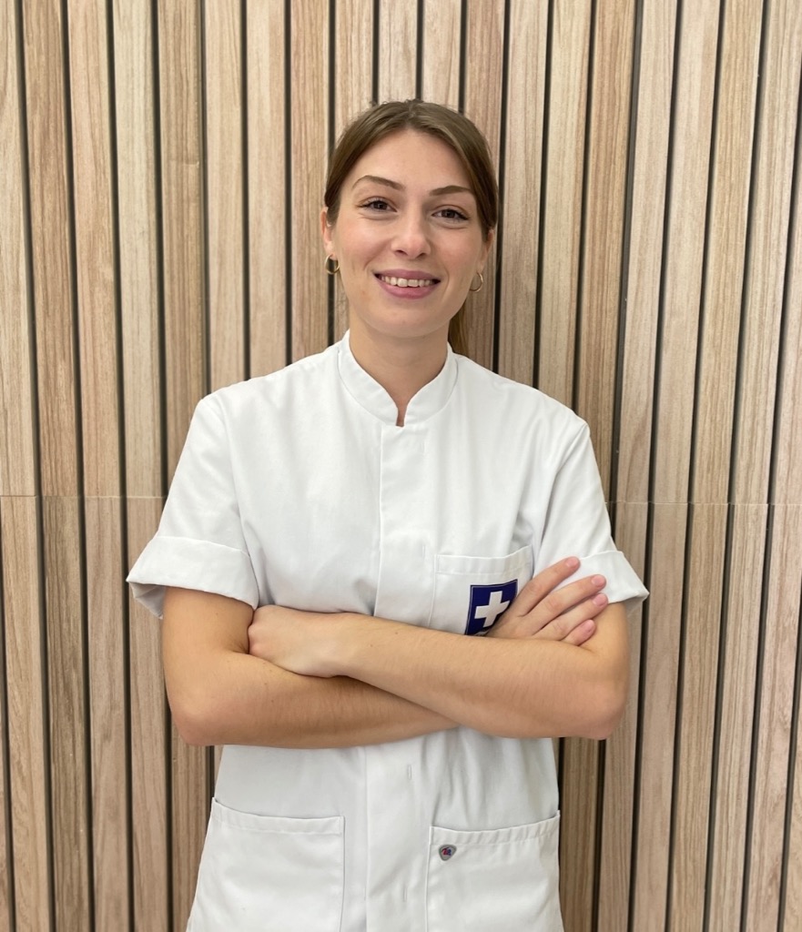 photo portrait Marie dhoquois Ostéopathe D.O.