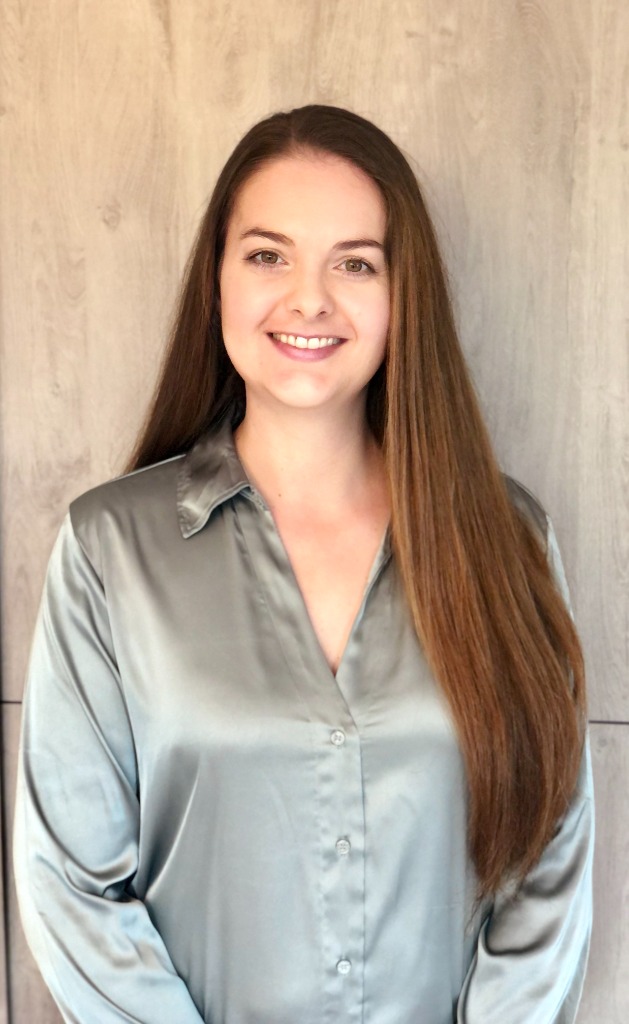 photo portrait Camille ROULLET Psycho-Bio-Acupressure