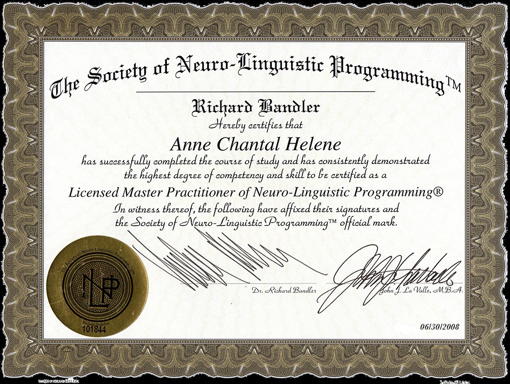 photo diplome Anne-Chantal HÉLÈNE