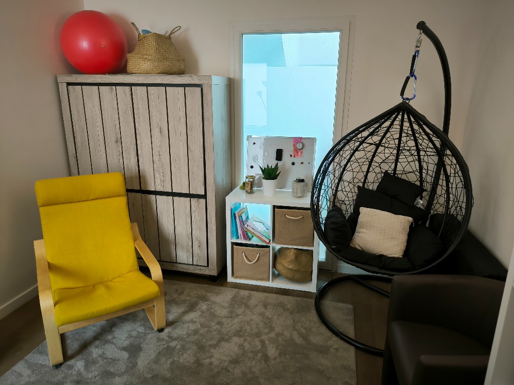 photo cabinet Anne-Charlotte Lorthiois