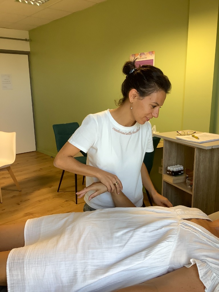 photo portrait Charline ECHARDOUR kinésiologue & astrothérapeute