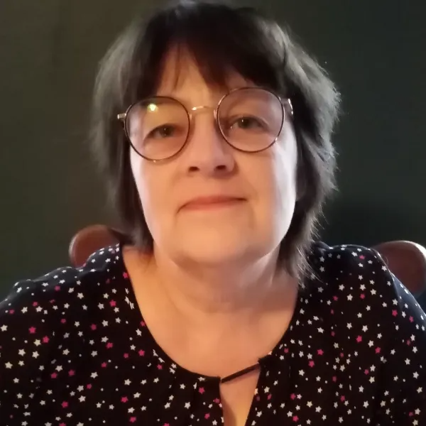 Lydia Perrot  "Les Che’mains de Ly’Libellule"