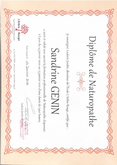 photo diplome Sandrine Genin Naturopathe