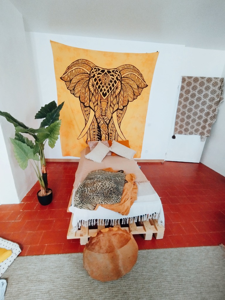 photo cabinet Romane Qaletaga