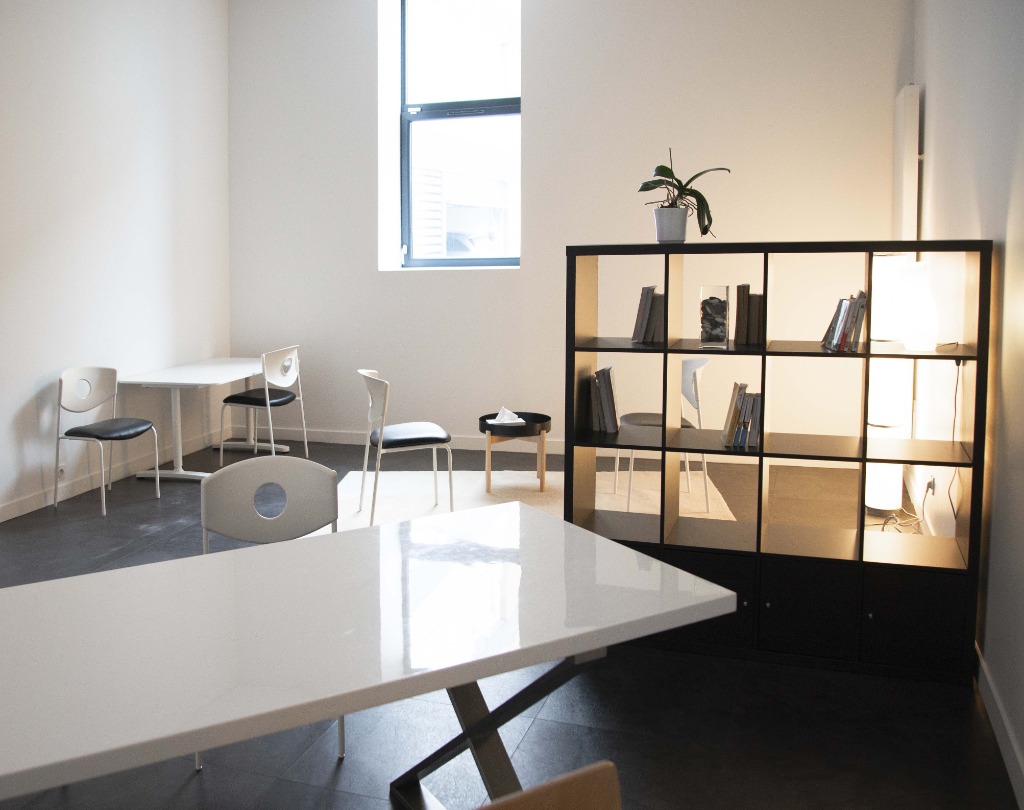 photo cabinet Cécile Herrero