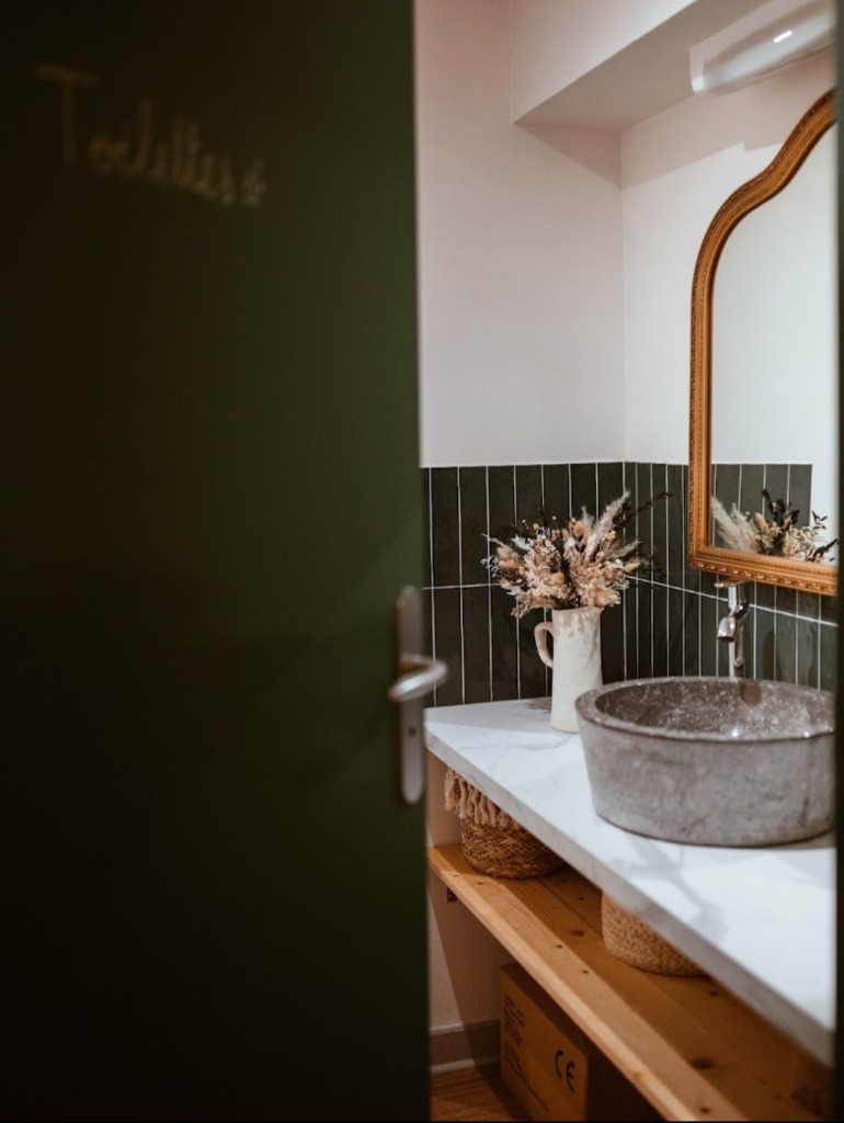 photo diplome LouiseDoulaMasseuseMeylan