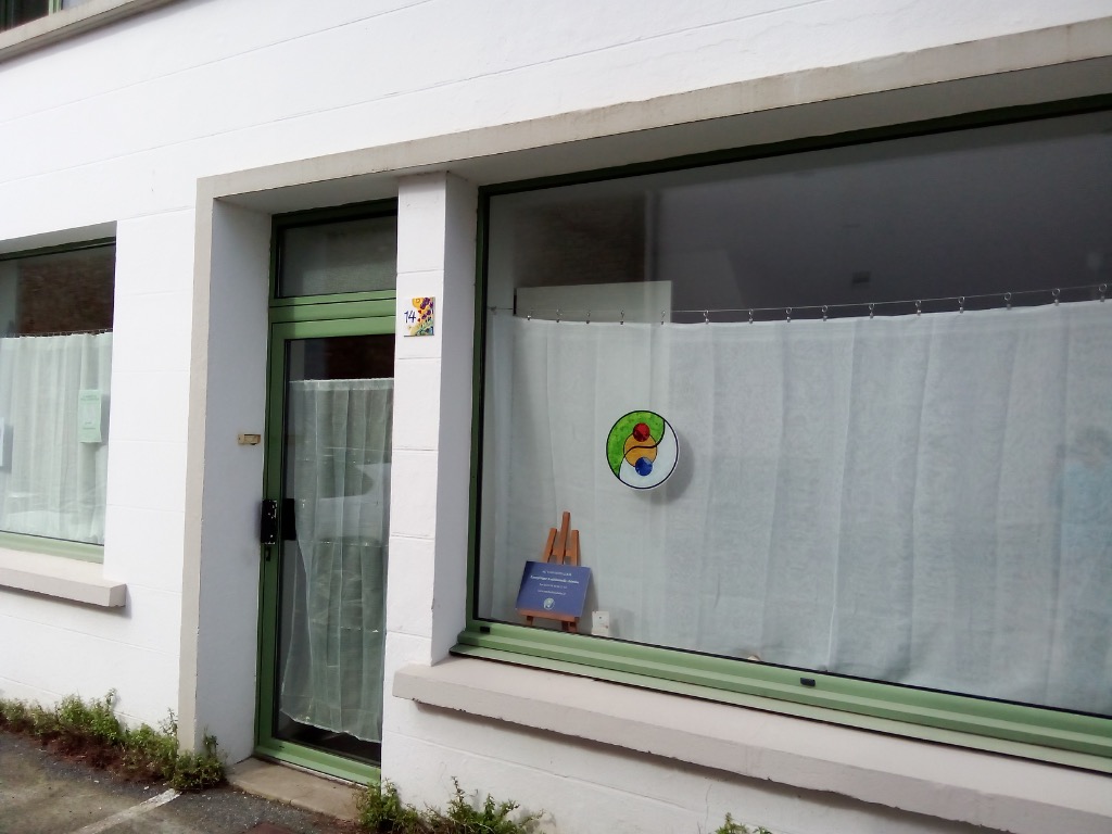 photo cabinet Aki Yamamoto