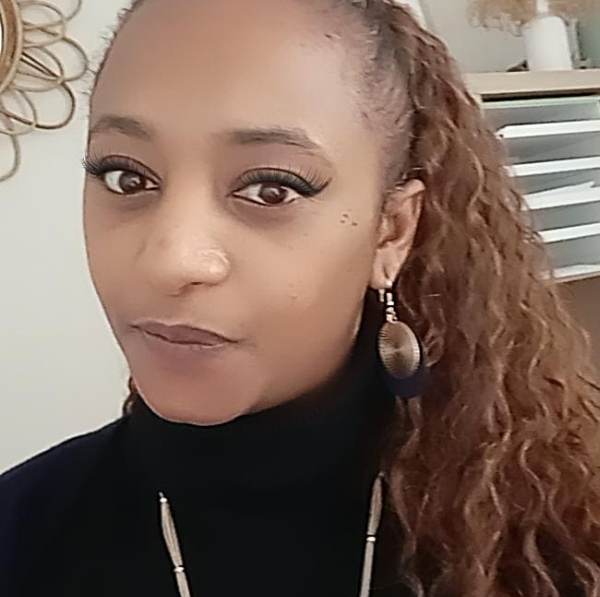 Jessica B. Hypnothérapeute,TMO(EMDR)& Coach de vie