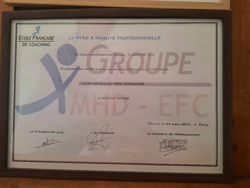 photo diplome So’Well-Deviens qui tu es