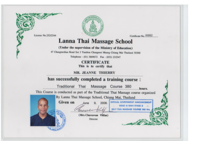 photo diplome Thierry JEANNE Santé bio la Rochelle 