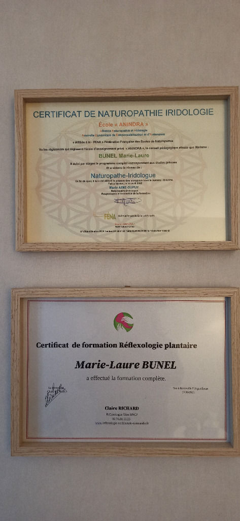 photo diplome Marie-laure Bunel naturopathe-réflexologue