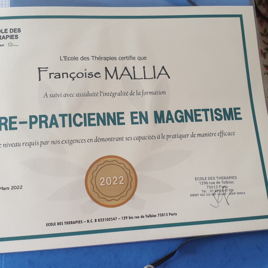 photo diplome MALLIA Françoise 