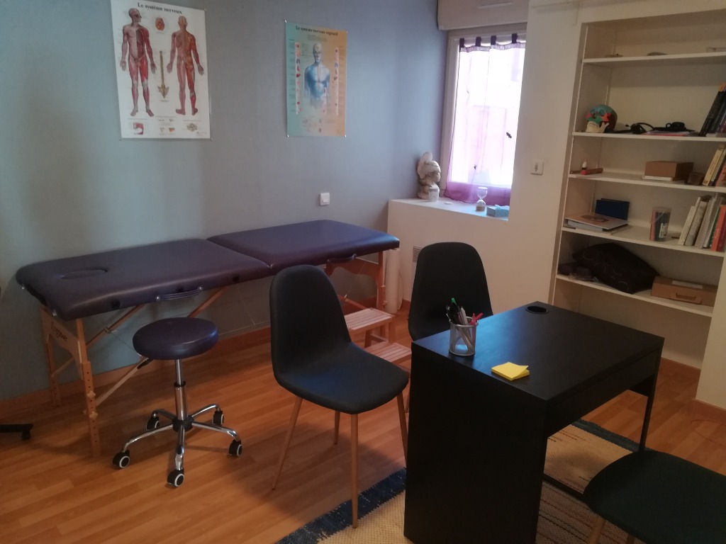 photo cabinet Emma Henrieux Kinésiologie et Huiles Essentielles