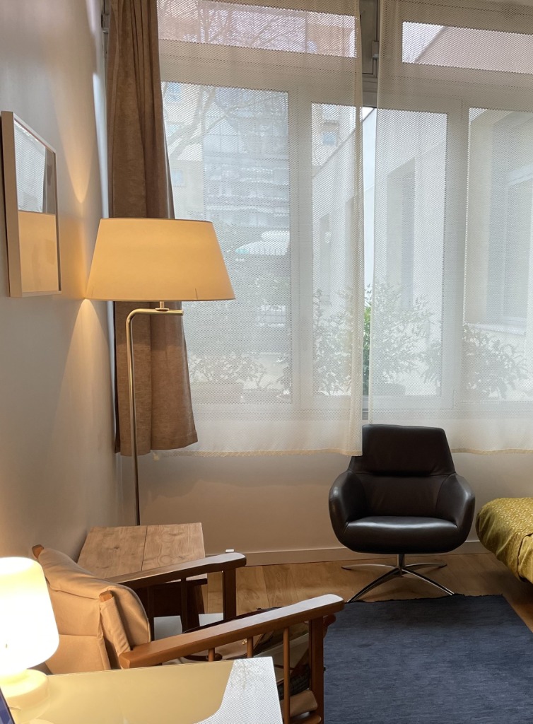 photo cabinet Agnès Chamayou