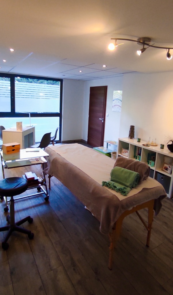 photo cabinet Gladys DUMARTIN (Ekl’or: Le corps a la clé)