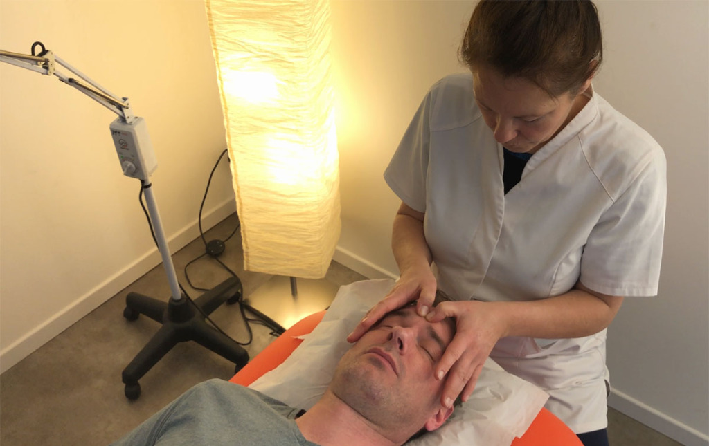 photo seance Sophie Bouvier - Cabinet de massage Tuina