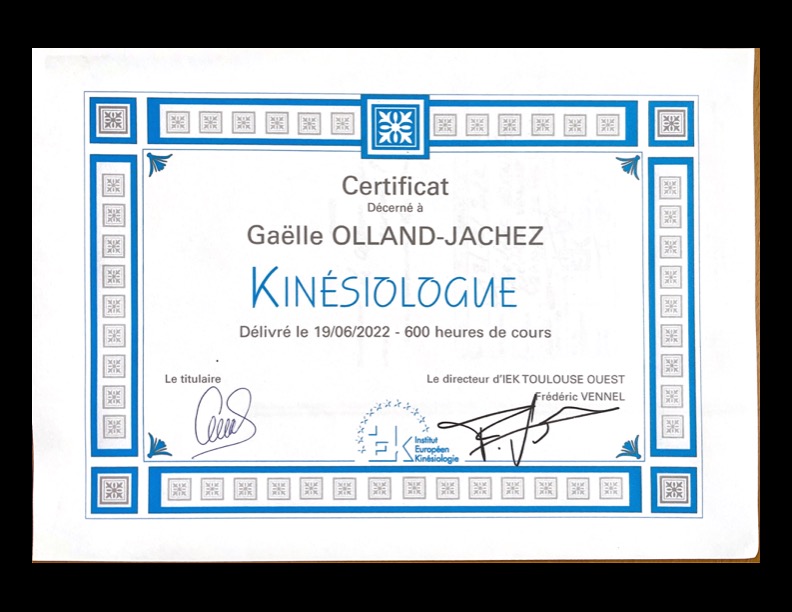 photo diplome Gaelle OLLAND  Ma séance Kinésio