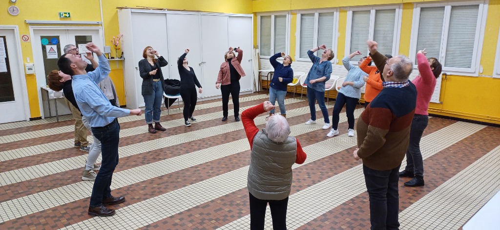 photo seance Le Yoga du Rire de Pam Pam Jok