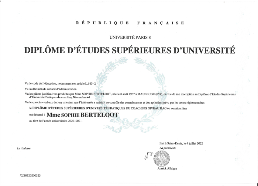 photo diplome Sophie BERTELOOT AWADE 