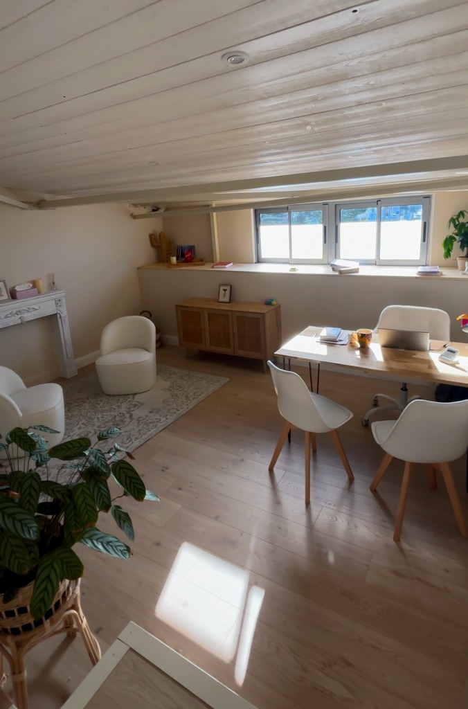 photo cabinet Charlotte Brousse