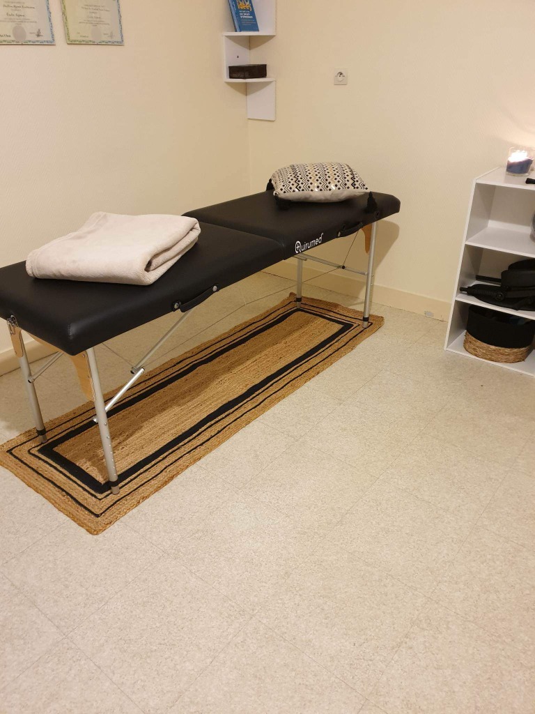 photo seance Emilie Lejeune - Hypn’Ose Énergétique 