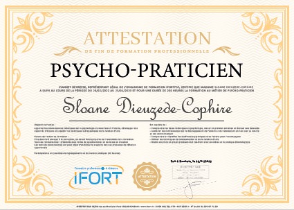 photo diplome Sloane Dieuzède-Cophire