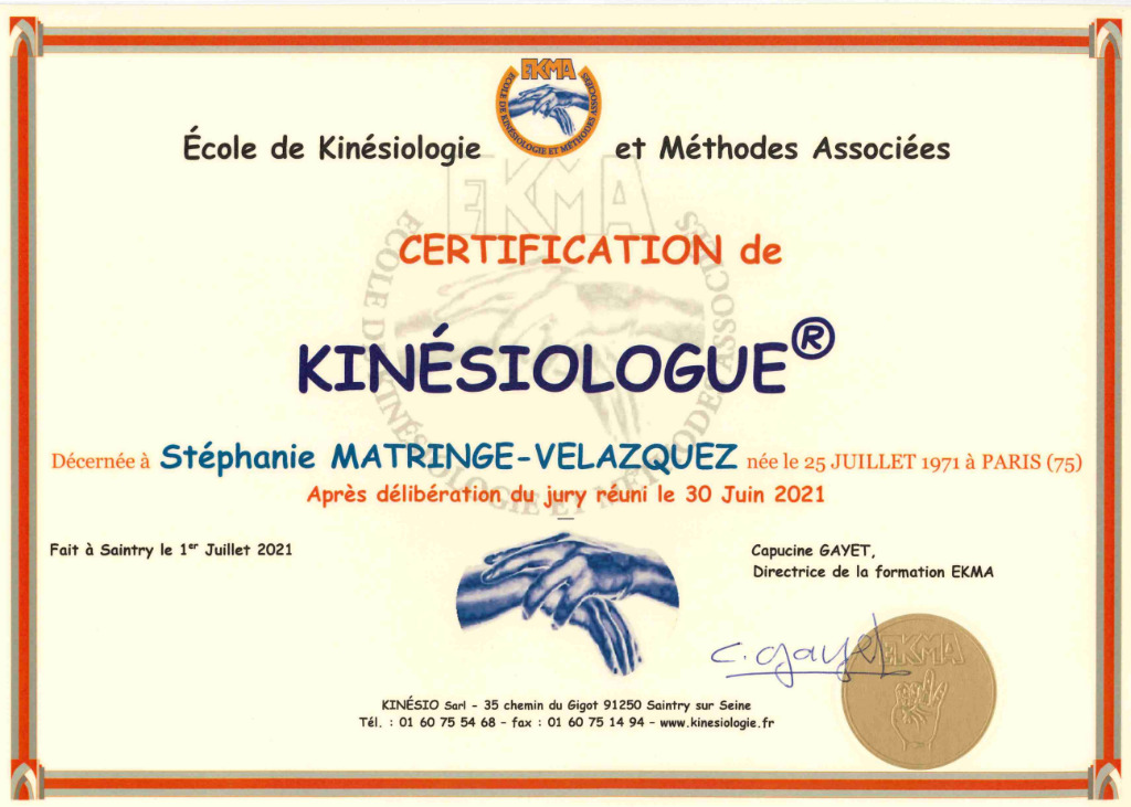 photo diplome STEPHANIE VELAZQUEZ E.I.