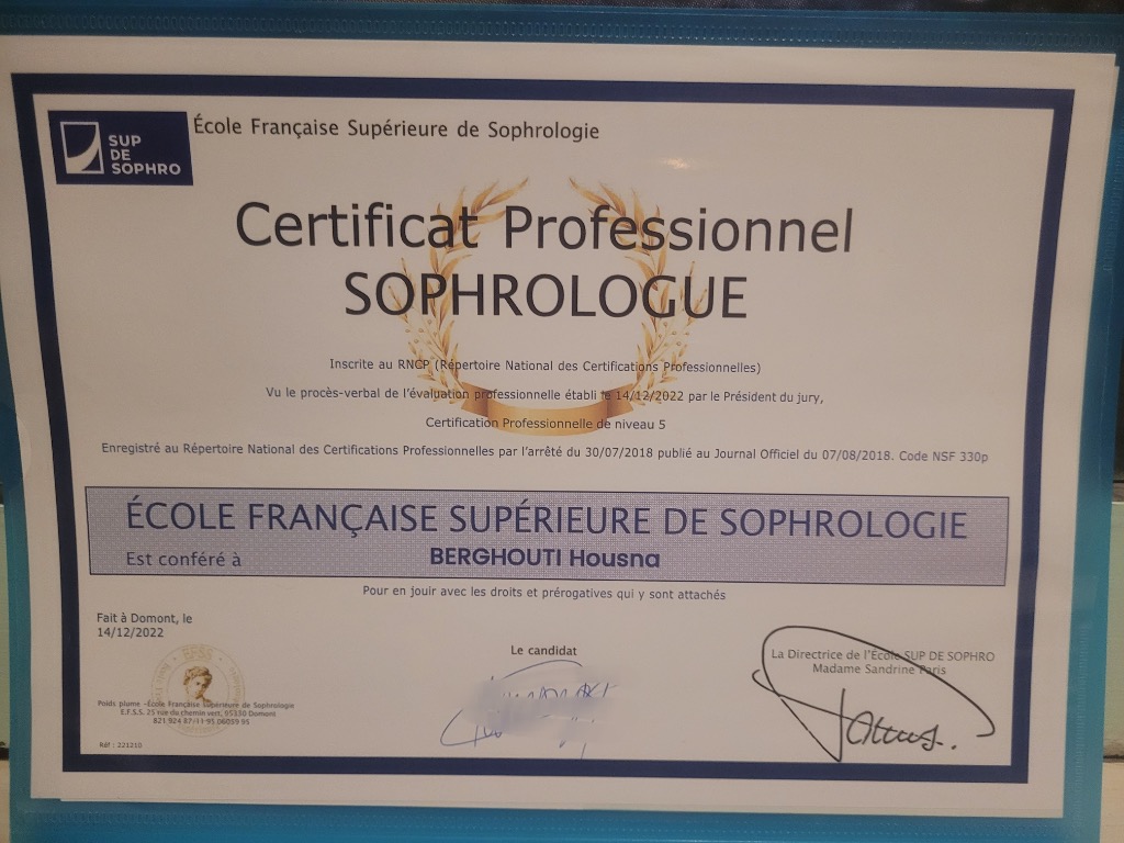 photo diplome Housna AOUDANI