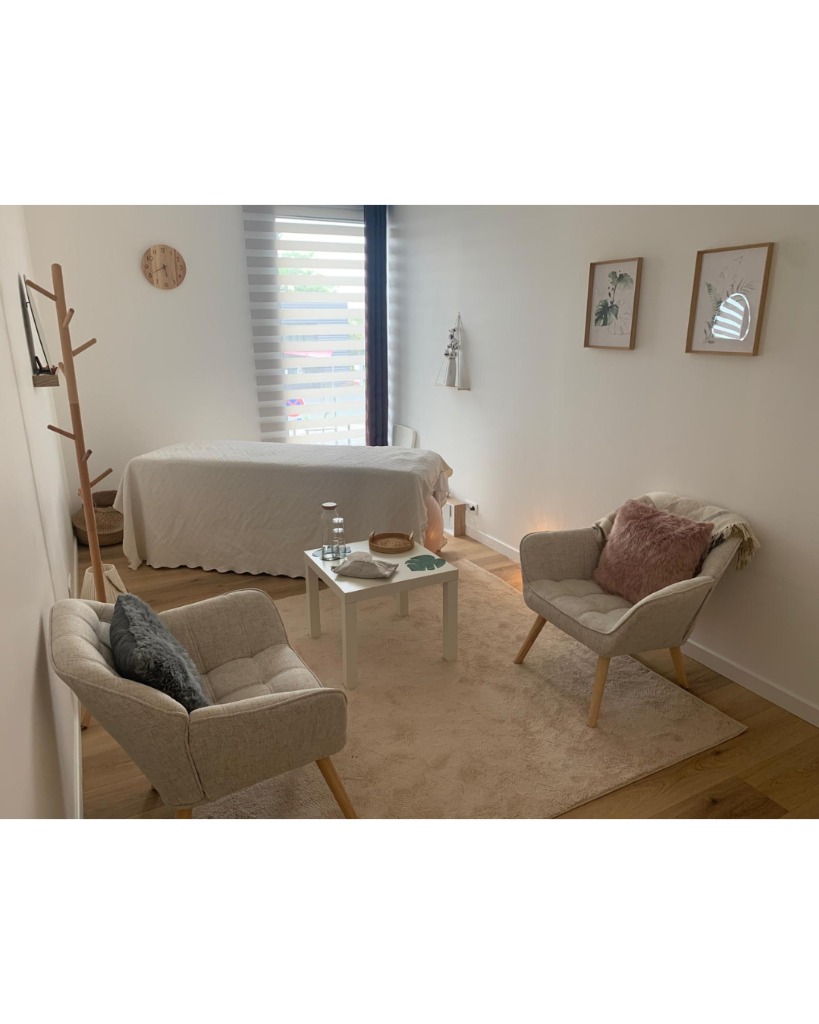 photo cabinet Aurore VOLMANT