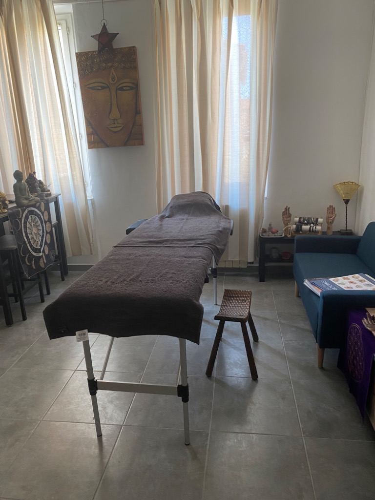 photo cabinet Deborah magnétiseuse 