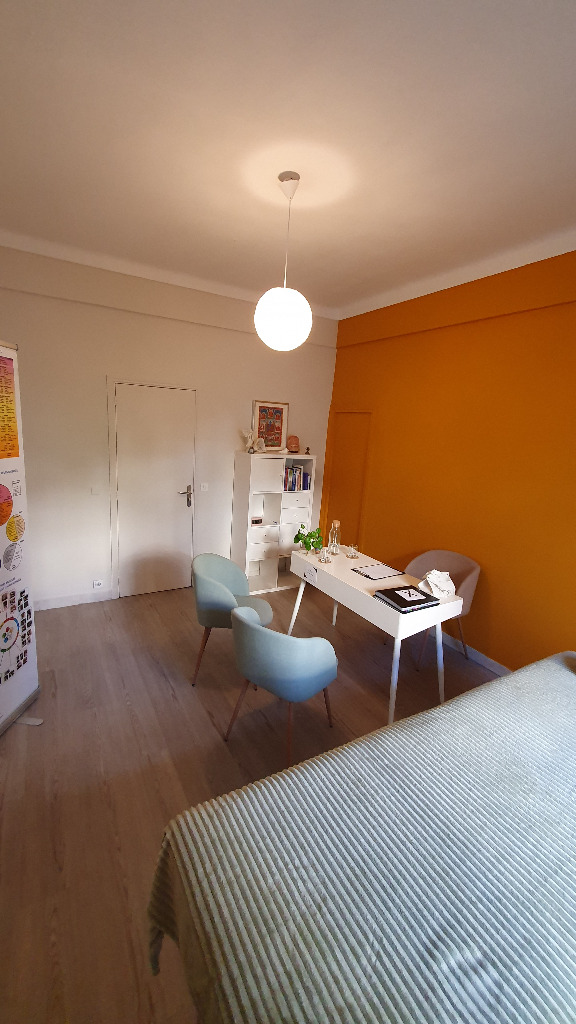 photo cabinet James Machu