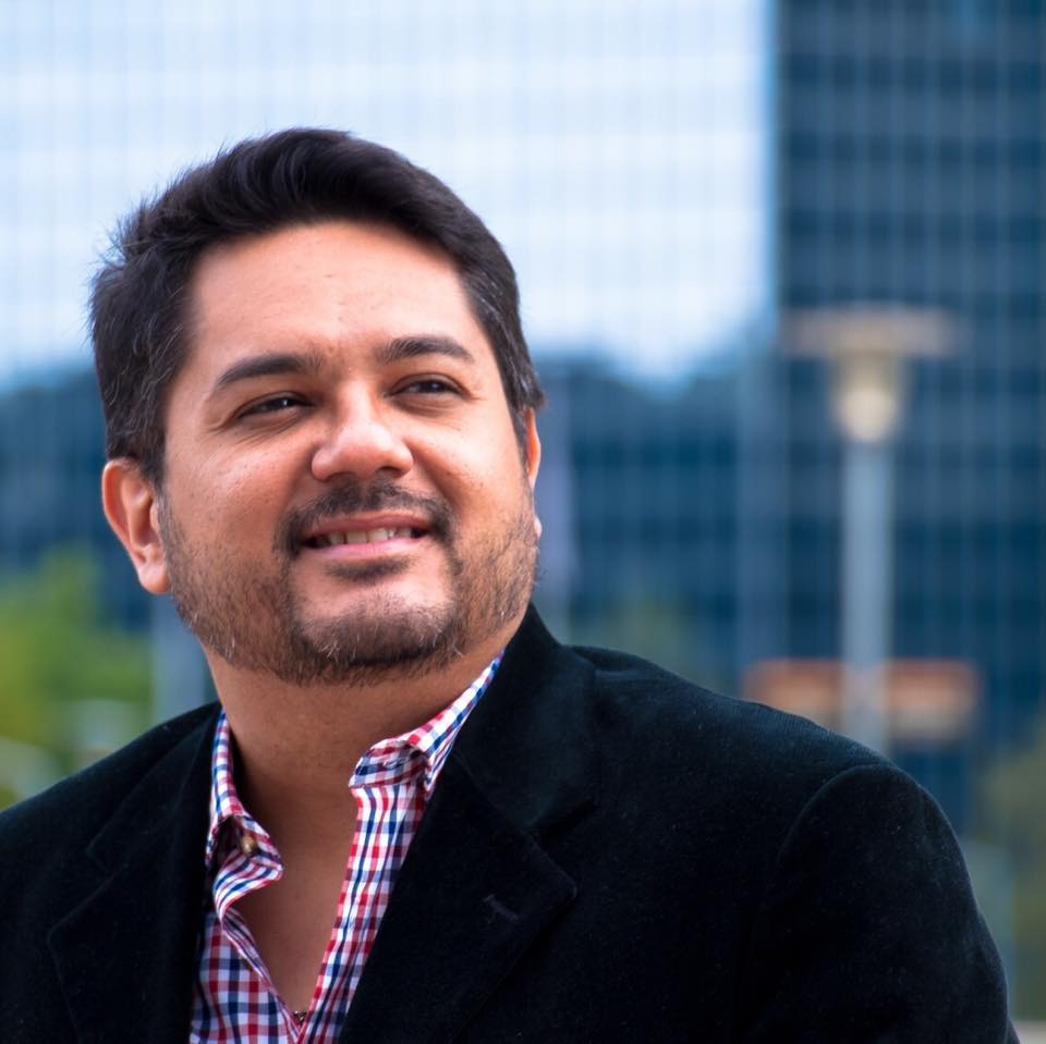 photo diplome George Mauricio 