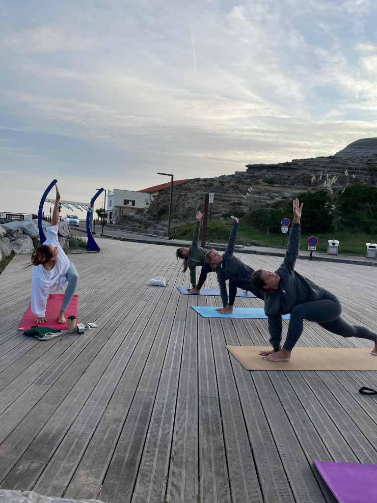 photo cabinet MendiYoga