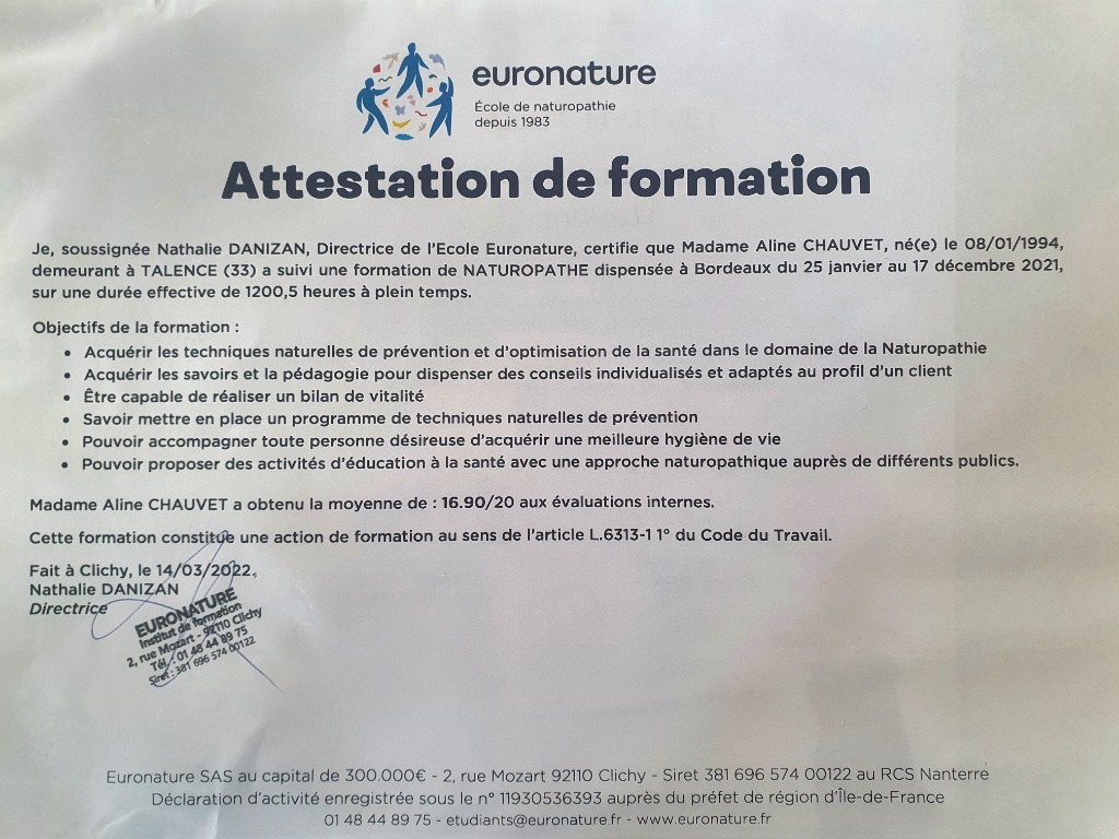 photo diplome Aline Chauvet - Naturopathe
