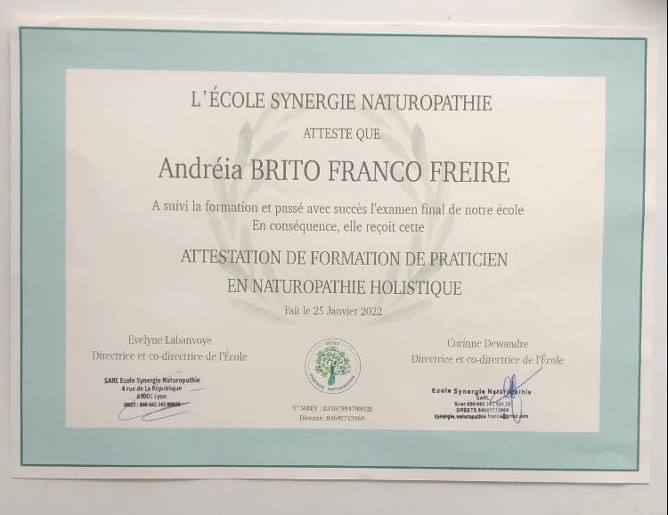 photo diplome Andréia Brito