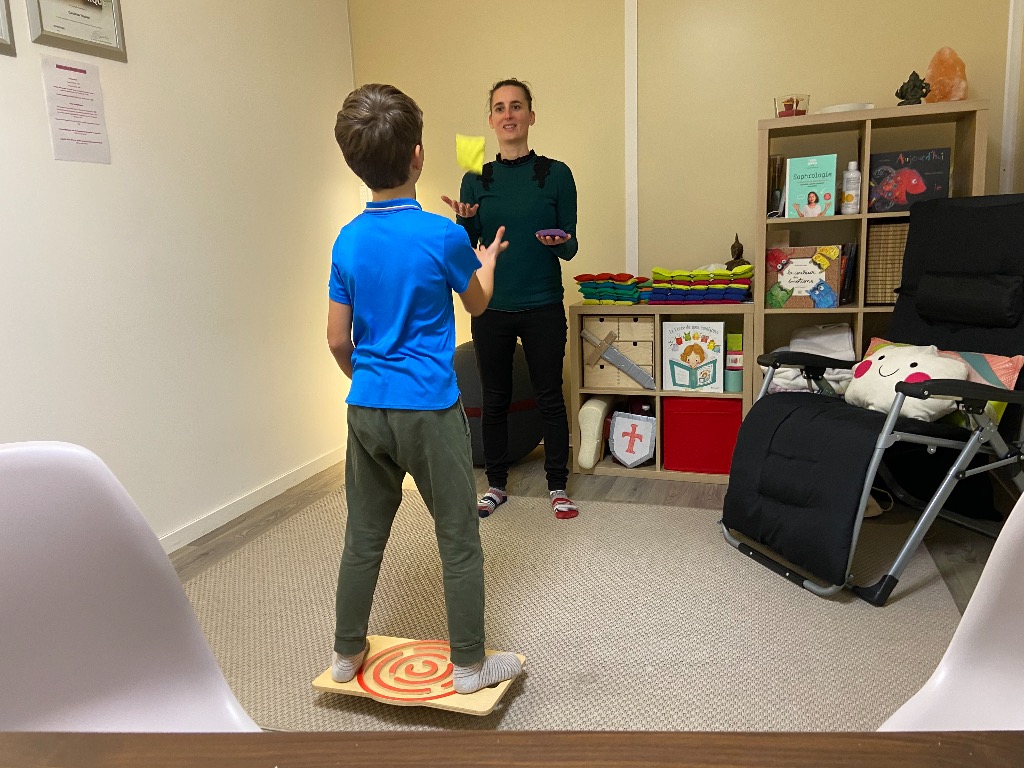 photo seance Coralie Pellissier Sophrologue Relaxologue Sonothé