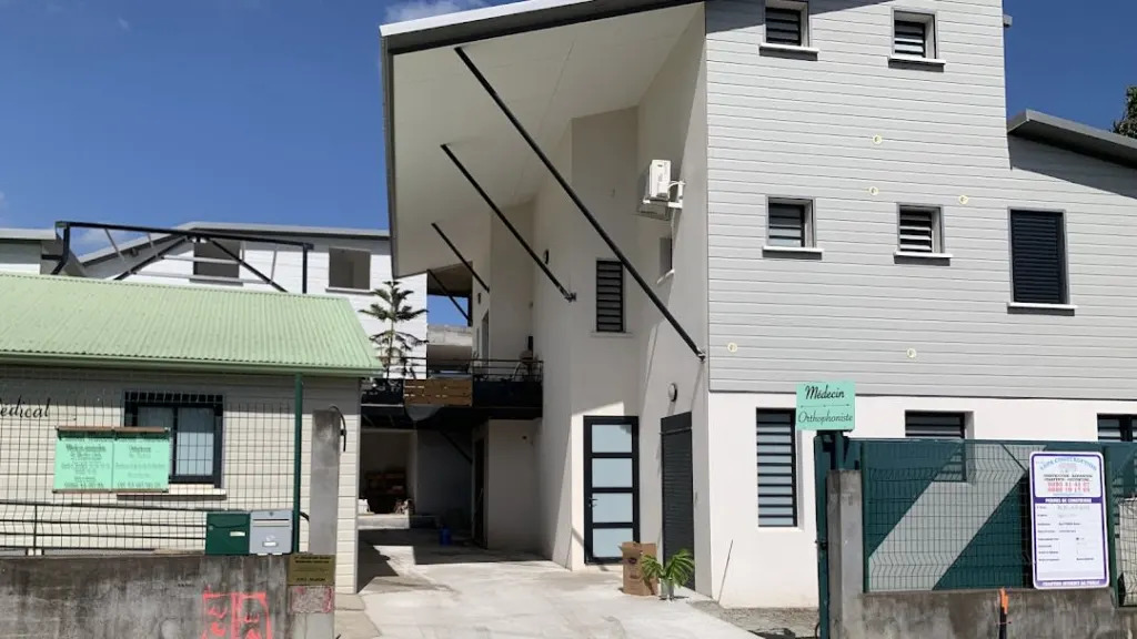 photo cabinet Valerie Patole