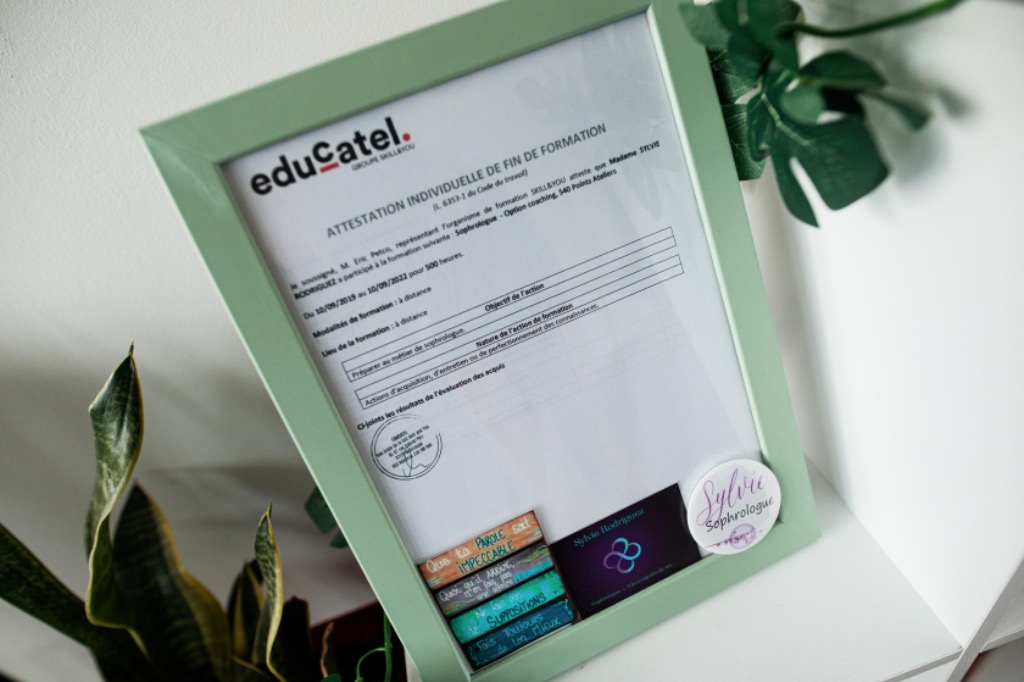 photo diplome Sylvie Rodriguez sophrologue 