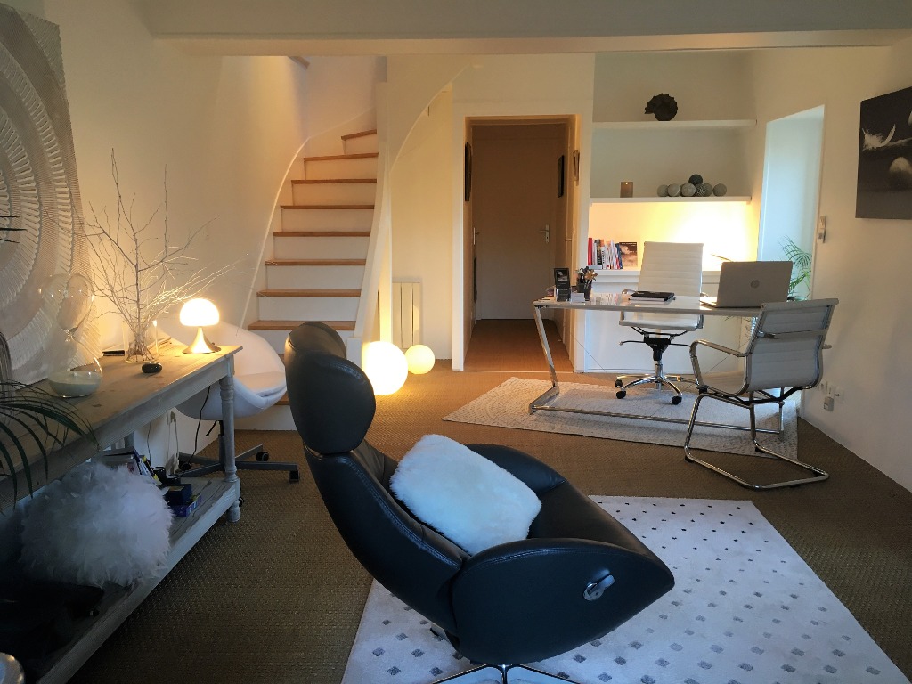 photo cabinet Agnès PERROT ISQUIN